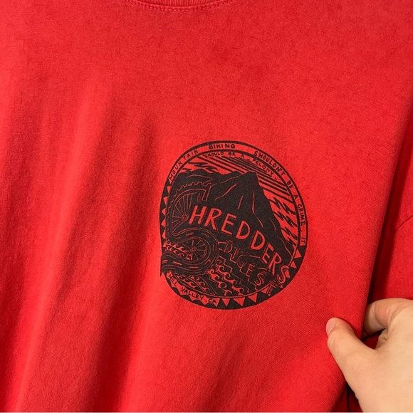 Shredders digest red back print long sleeves shirt L - Picture 6 of 11